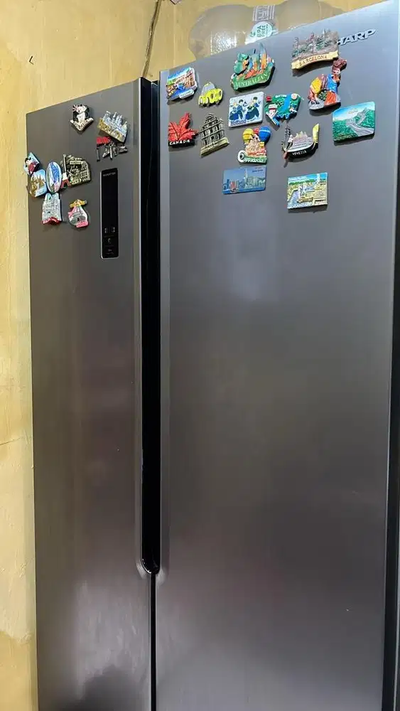 Di jual kulkas 2 pintu