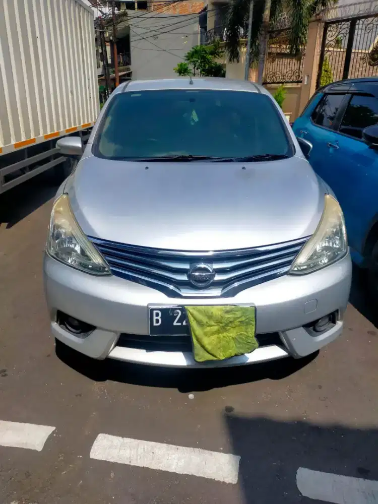 NISSAN GRAND LIVINA 2017 SILVER CAKEP