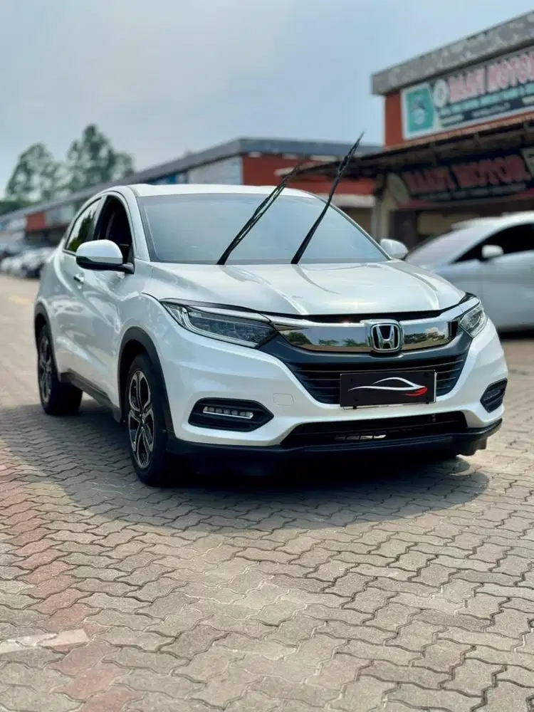 (Cash) HRV Se at 2019 putih hr-v dp 5jt kredit e plus