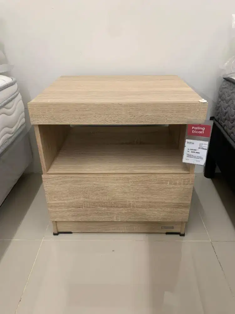 Nakas minimalis selma