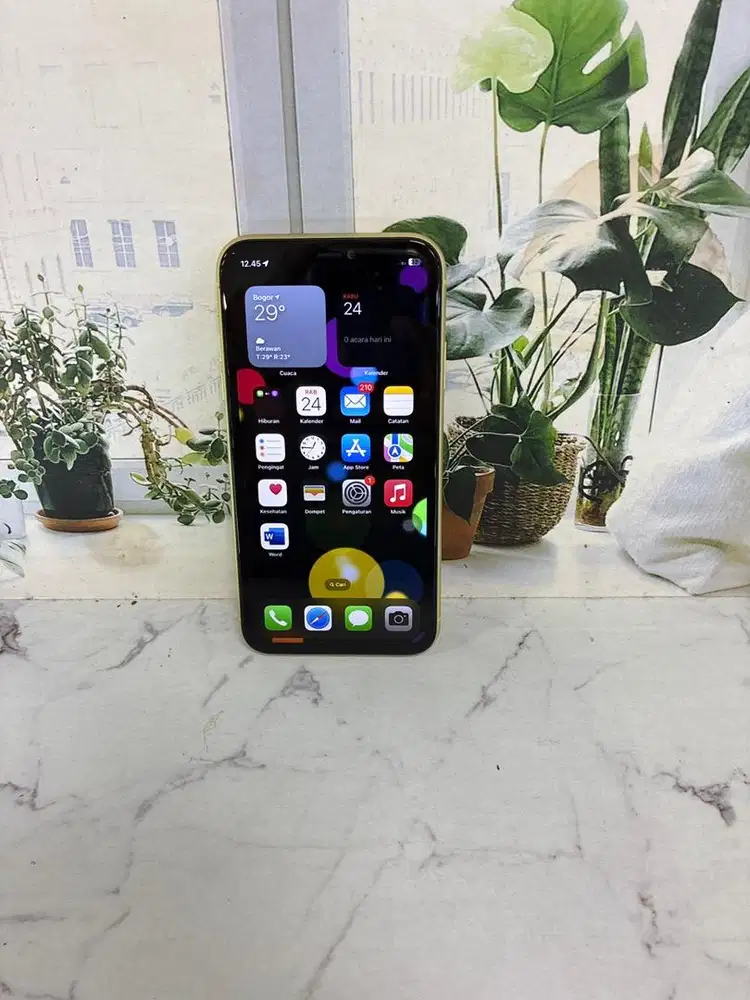 Iphone 11 inter wifi only 128 gb kondisi normal semua