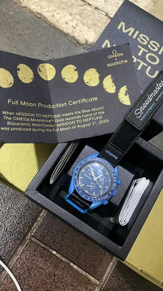Omega moonswatch mission to neptune gold hands original spec edit rare