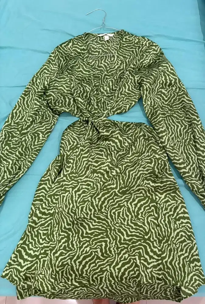 Dress hnm hijau