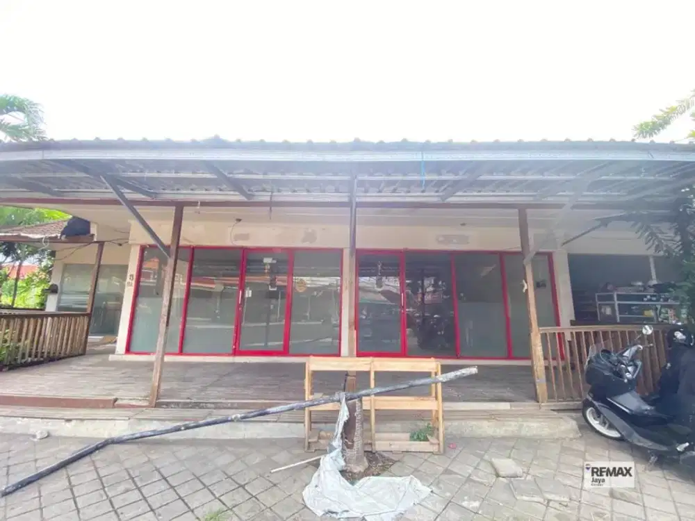 Commercial Ex-Restaurant Space for Rent on Sunset Road, Near Seminyak