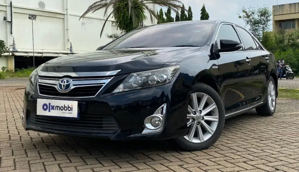 TDP 9,JT Toyota Camry 2.5 Hybrid-AT Hitam 2013