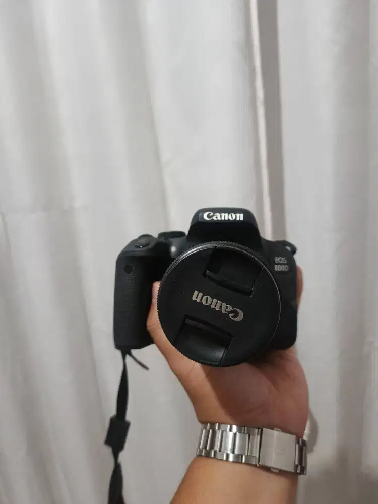 KAMERA DLSR CANON EOS 800D
