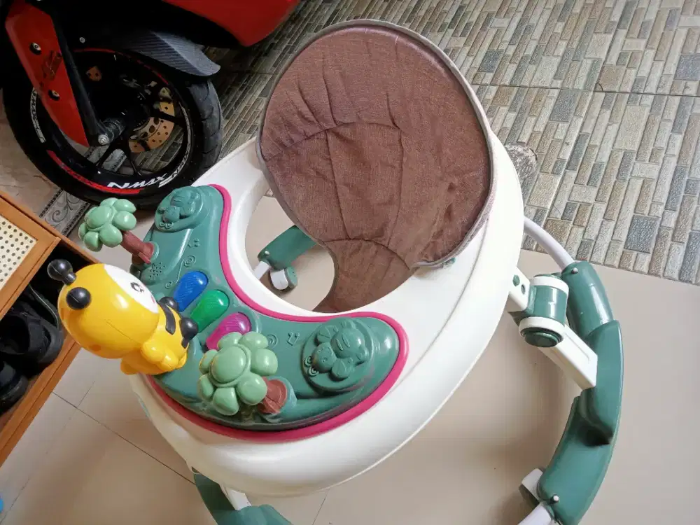 Baby walker bagus