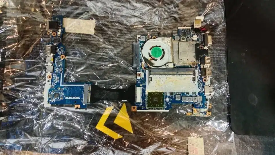 Ready jual Motherboard Acer 522