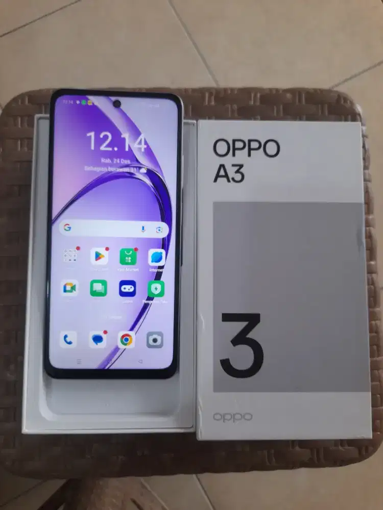Oppo A3-4G.finger.ram 8GB+4GB/128GB.GOLDEN PONSEL