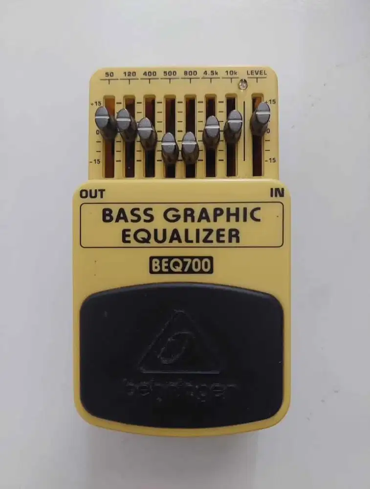 Behringer BEQ700