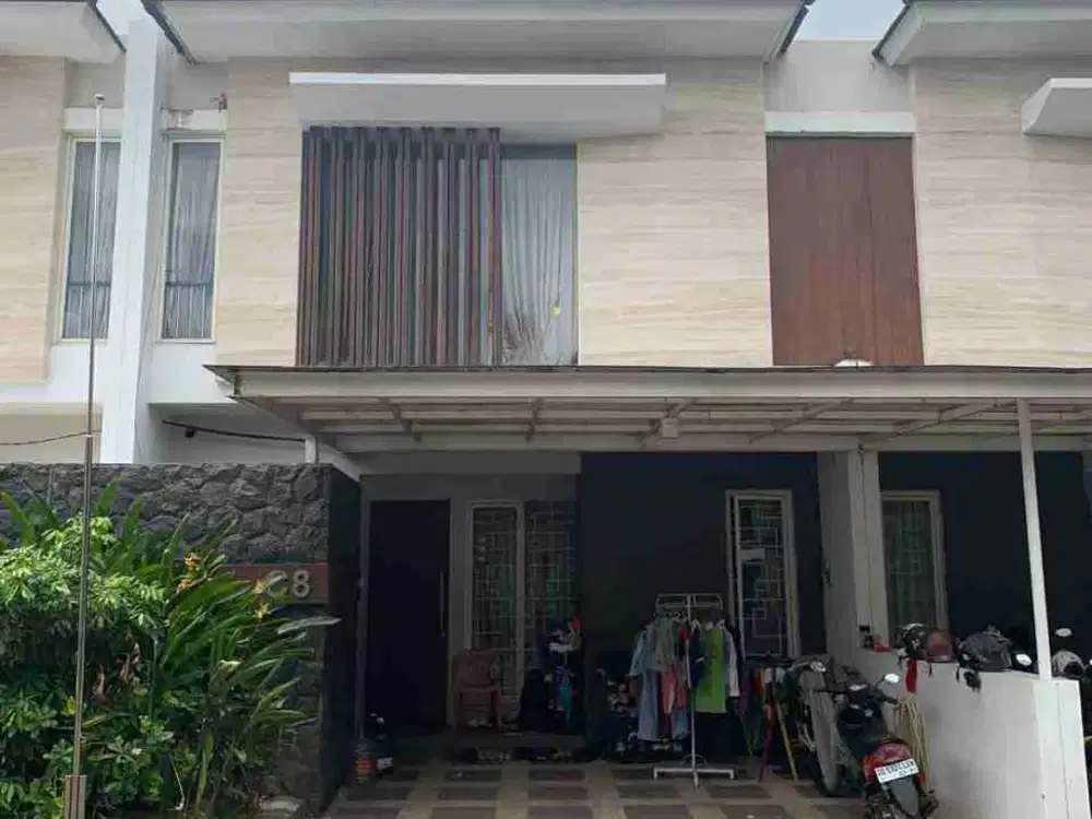 Dijual rumah tengah kota semi furnished