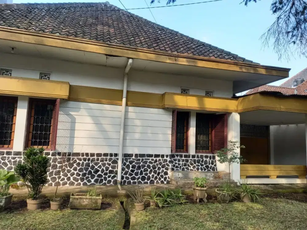 Rumah di pusat kota bandung, sayap riau dekat gedung sate