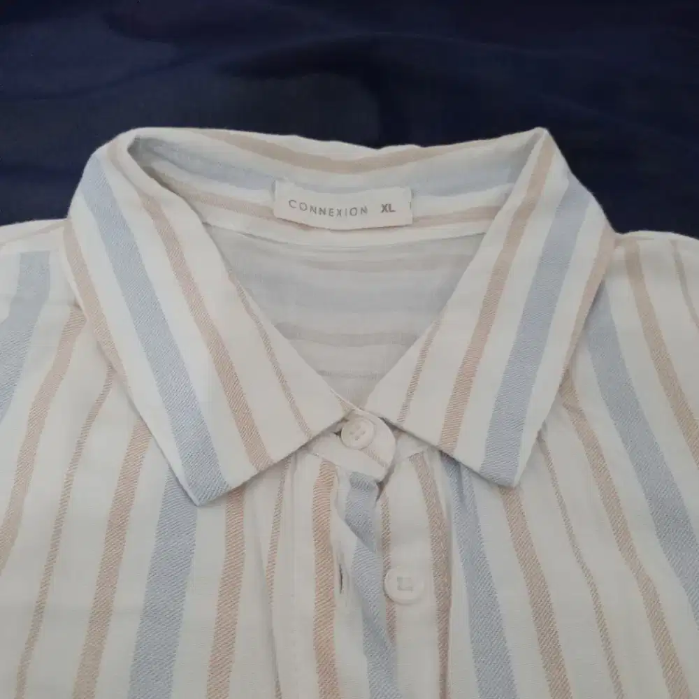 Kemeja Cotton Stripe Connection Ukuran XL