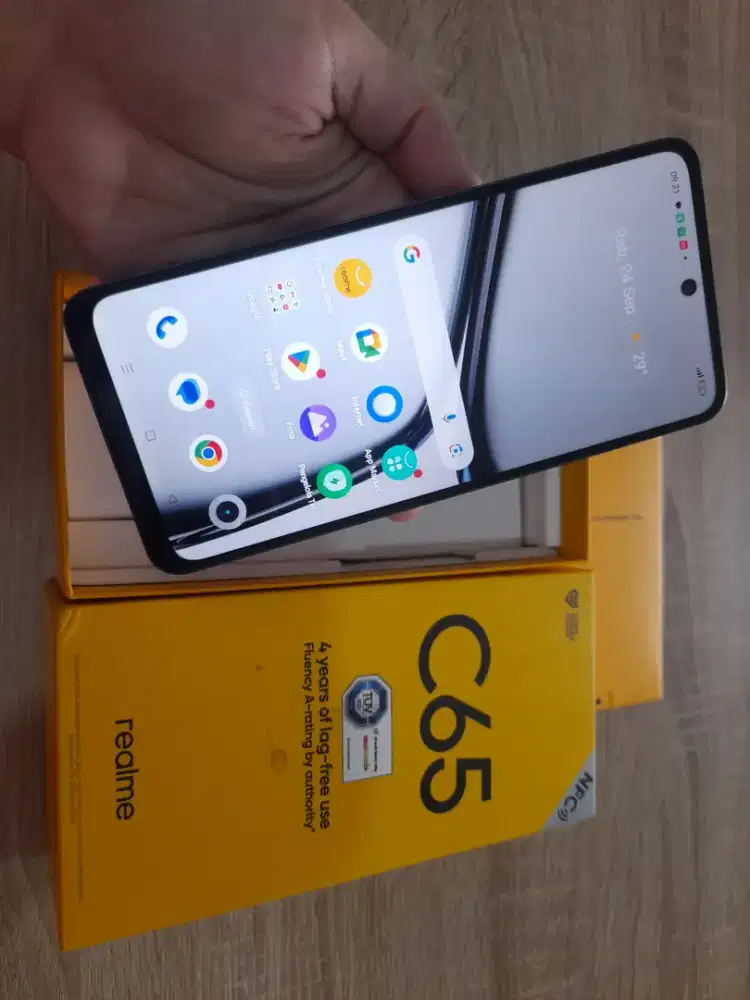 Realme C65-4G.Finger.ram 8GB+6GB/128GB.GOLDEN PONSEL