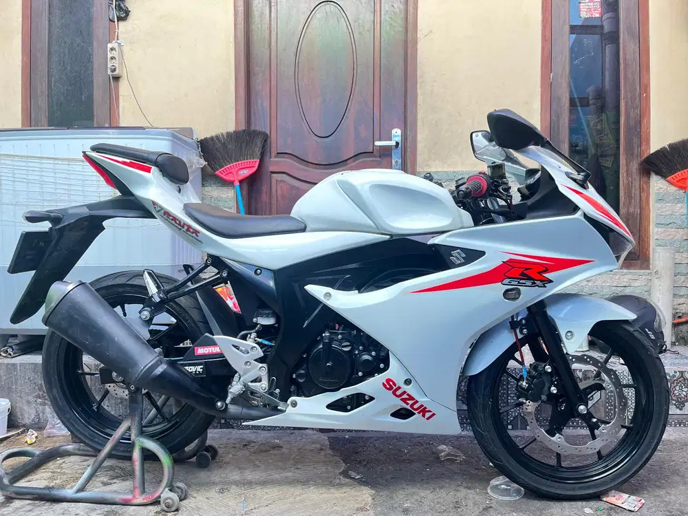 SUZUKI GSX LOW KM SS LENGKAP ASLI
