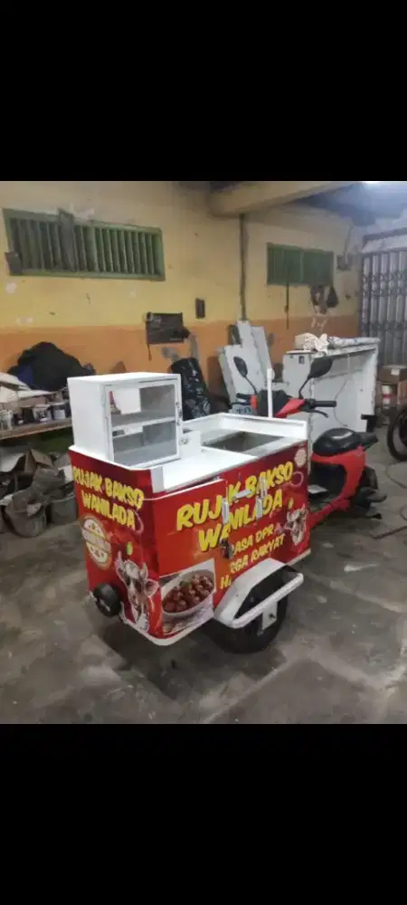 dibutuhkan tenaga penjualan motor listrik