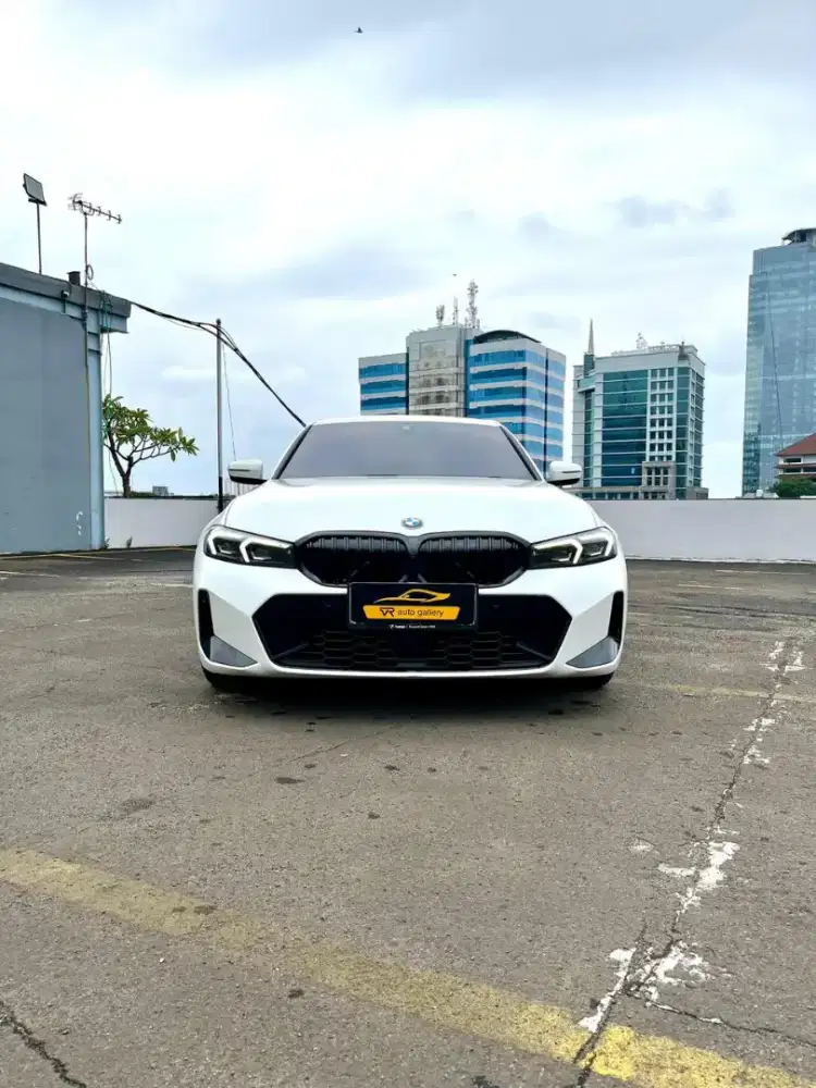 BMW 330i M sport Pro 2024