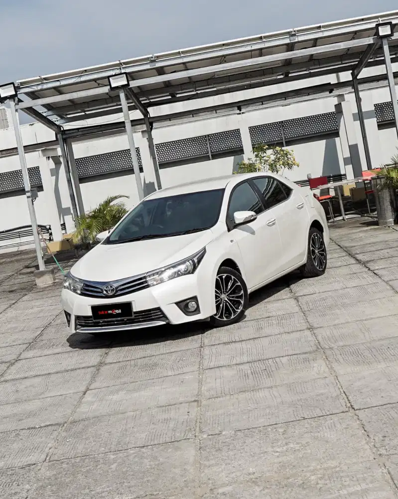 Toyota Altis V 1.8 Matic 2015