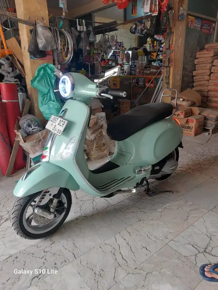 Di jual vespa primavera nik 2024 pemakaian 2025