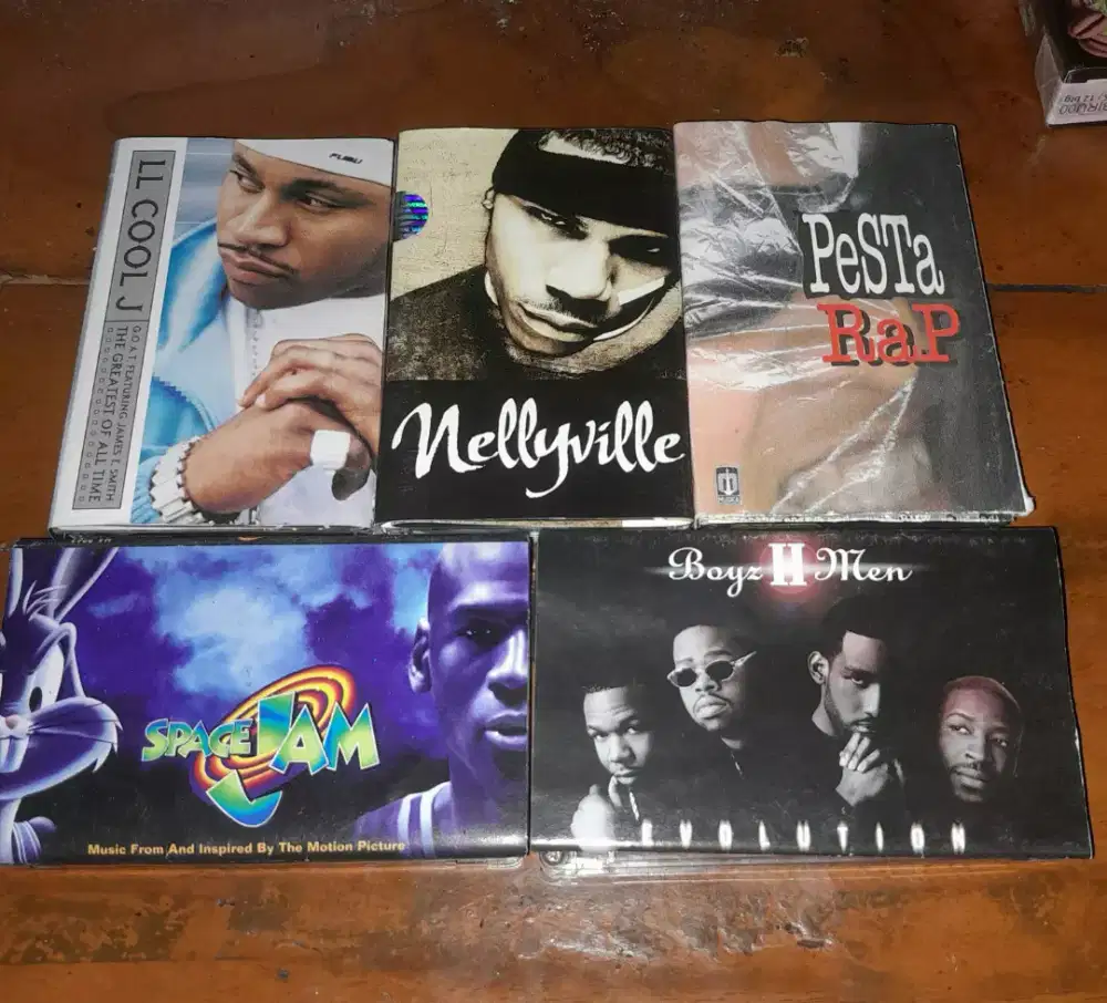 Kaset pita Hiphop sepaket