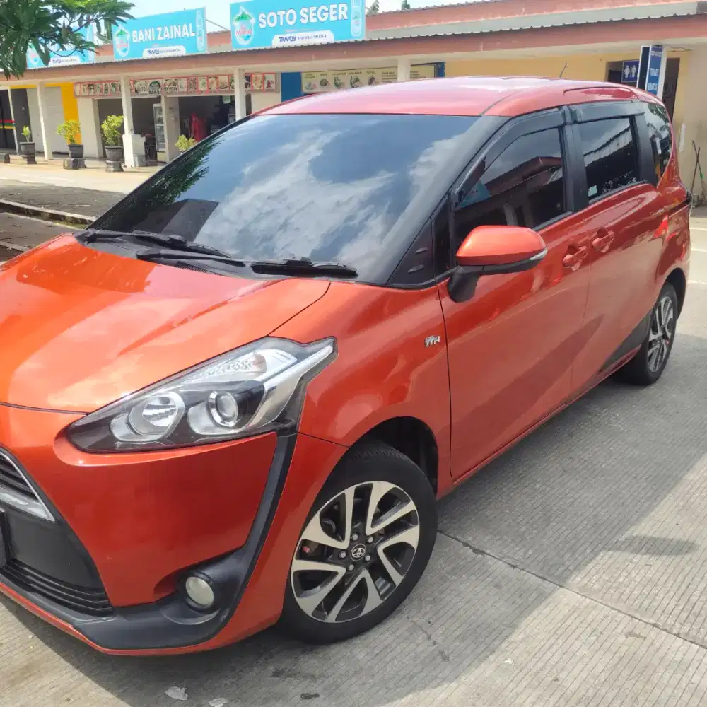 Km 45rb toyota sienta v manual