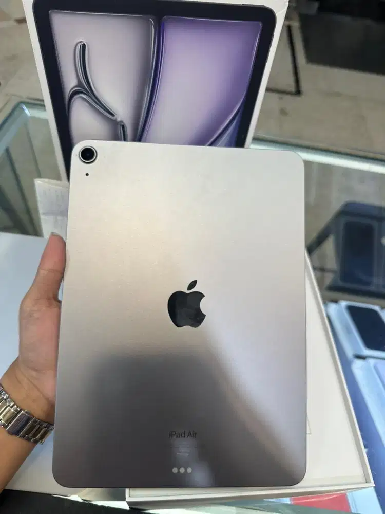iPad Air 6 M2 11inch 128GB Wifi Garansi iBox 21/02/26 BH 100%