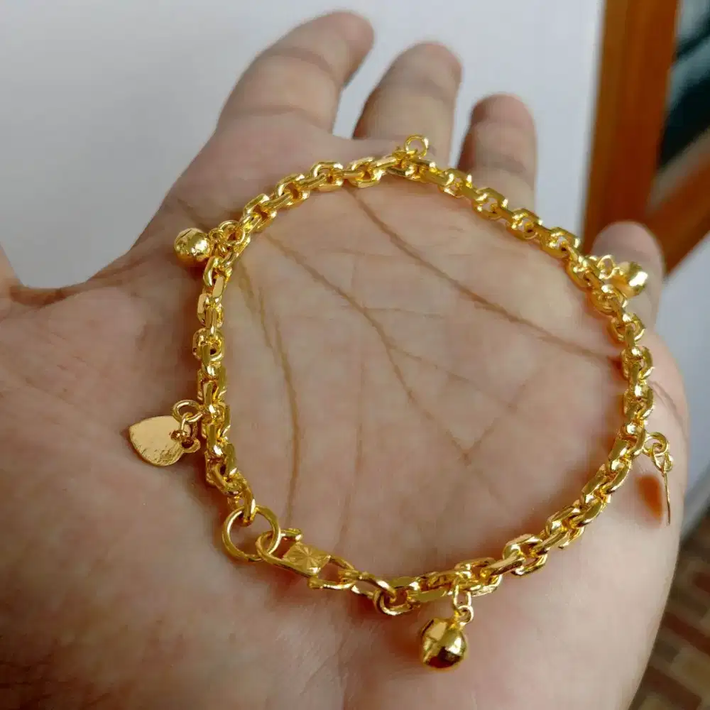 menerima jual perhiasan emas dari toko lain