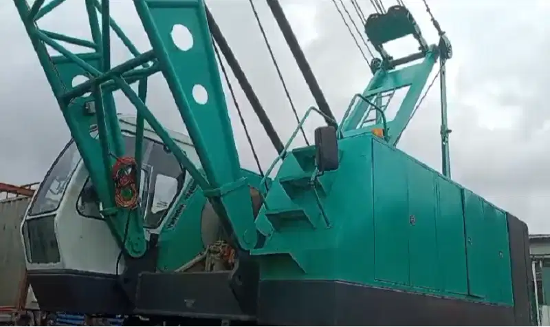 Crawler Crane Kobelco CKE800 Kapasitas 80 Ton