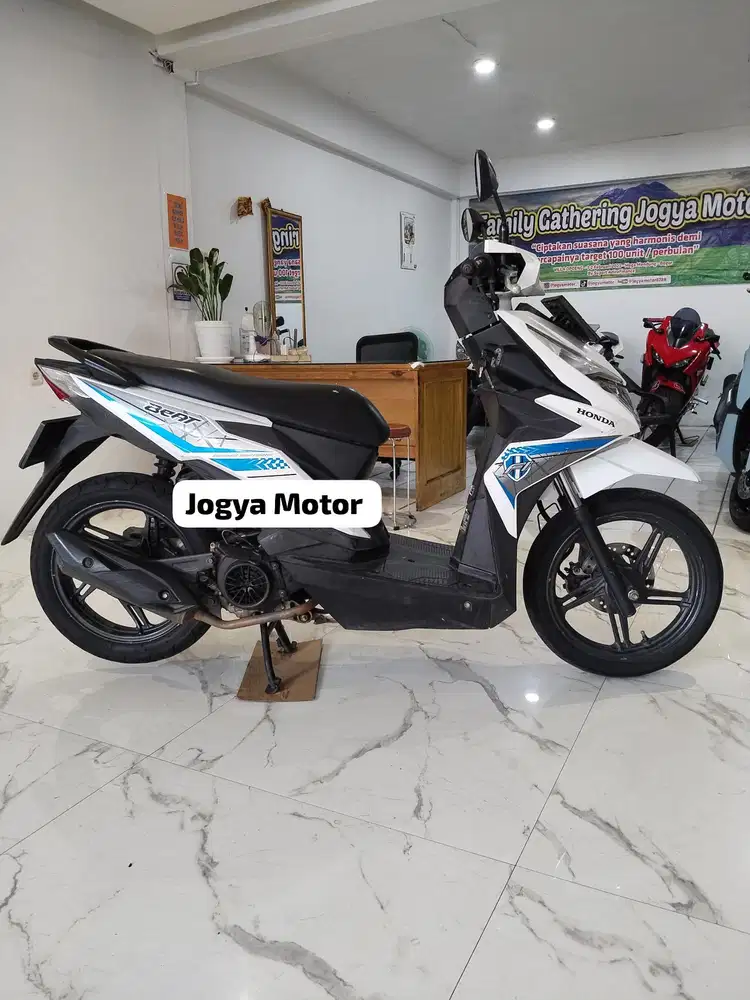 (B) Honda beat fi tahun 2016