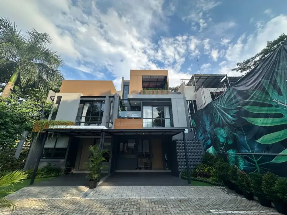 Rumah di Cluter Terravia 3 Lantai Dengan 5+1 Kamar Tidur Lebar 7 Selangkah ke ICE dan AEON Mall BSD