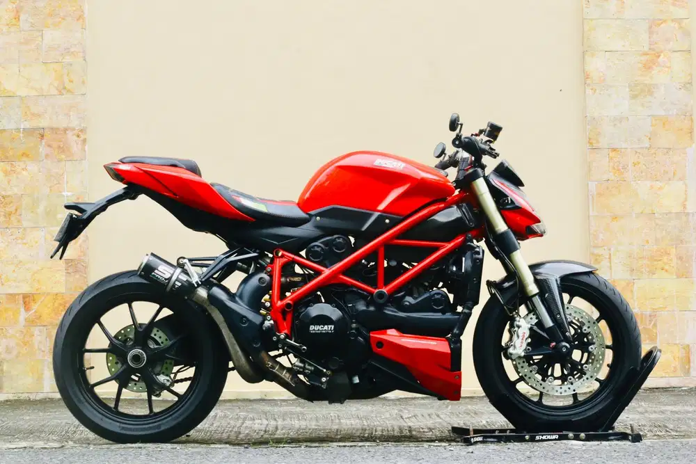 Ducati street fighter 848 like new mesin sehat unit mulus siap pakai