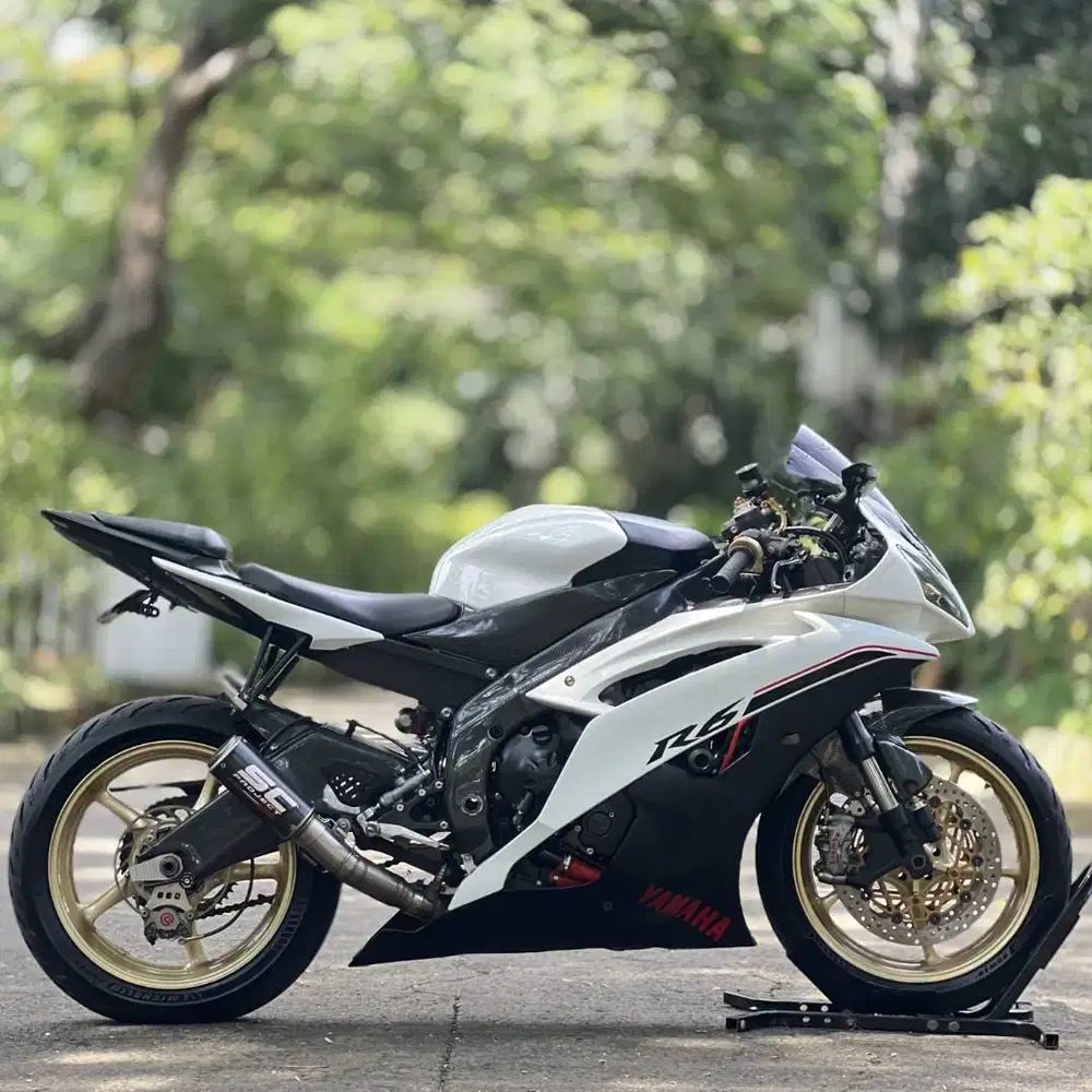 YAMAHA YZF R6 2014 PUTIH KM LOW KONDISI MULUS
