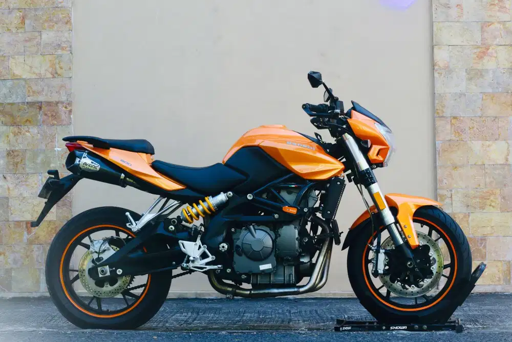 Benelli bn600 ABS 2021 like new er6n versys650 benelli bn600