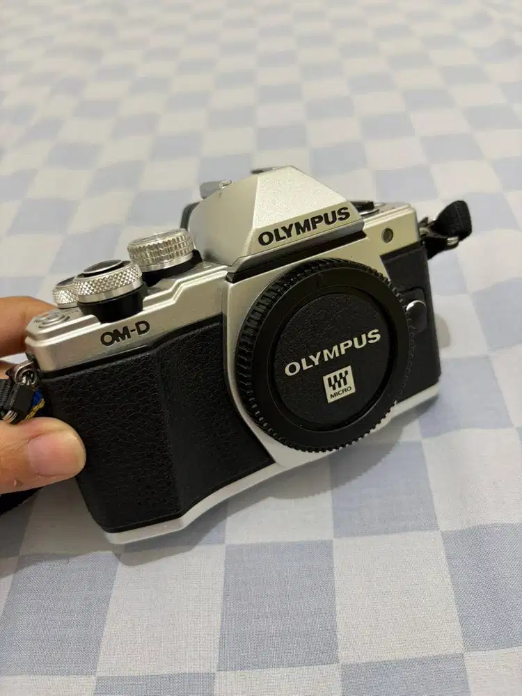 Olympus OM-D E-M10 Mark II
