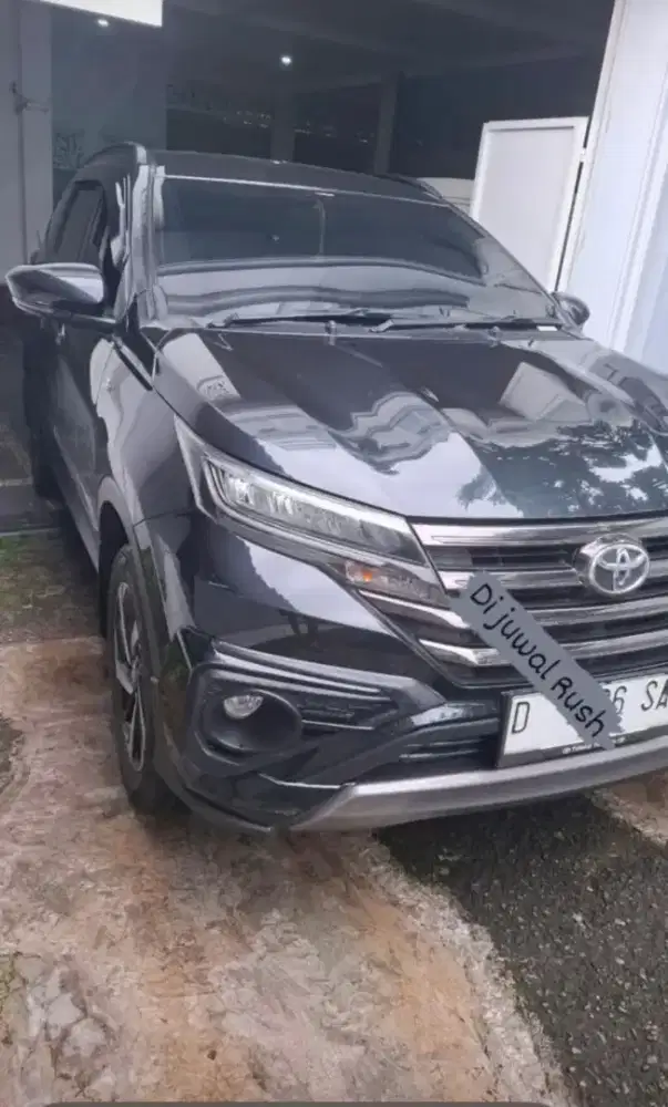 jual mobil rush hitam ,enakeun