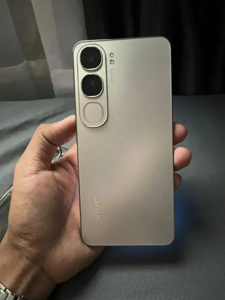 Jual cepat Vivo V40 Lite 5G (8+8 256GB)