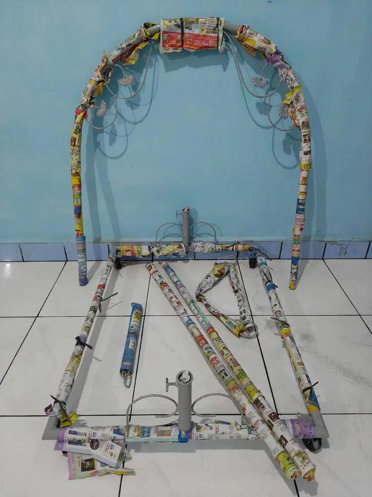 Ayunan Bayi Besi Pakai Roda, baru dicat, berfungsi normal kokoh & kuat