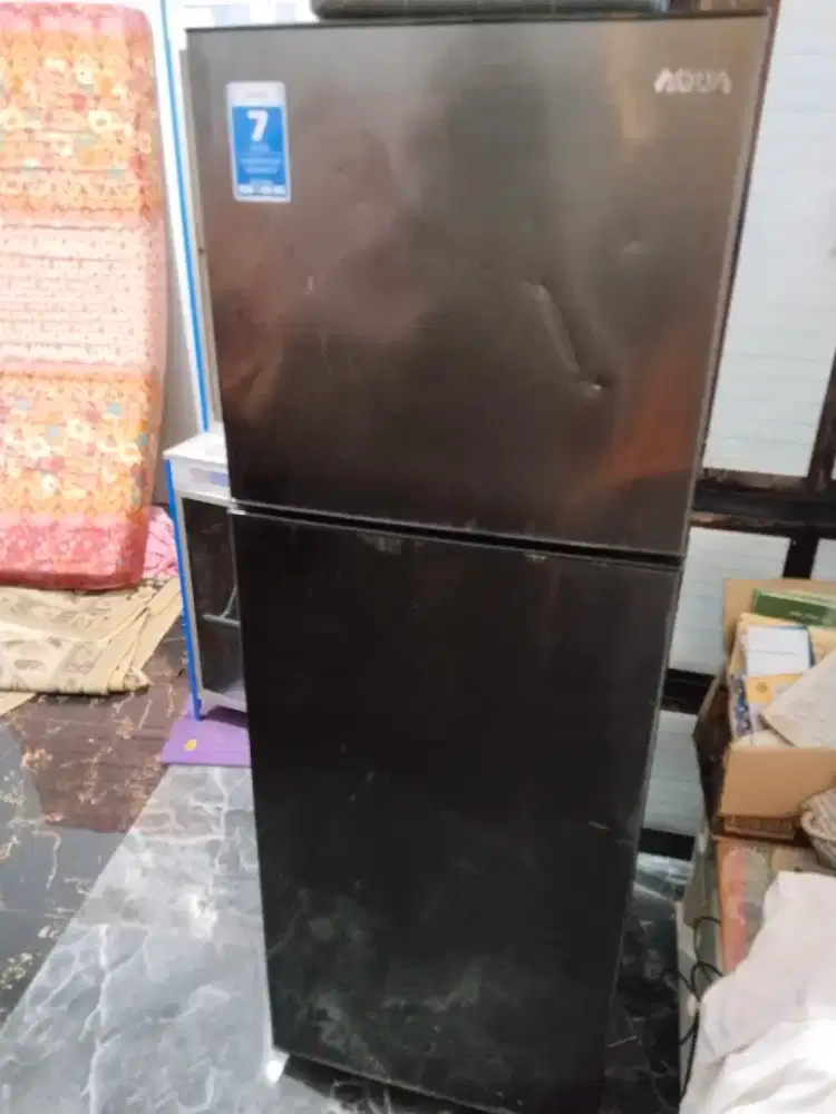Jual kulkas aqua 2 pintu nego
