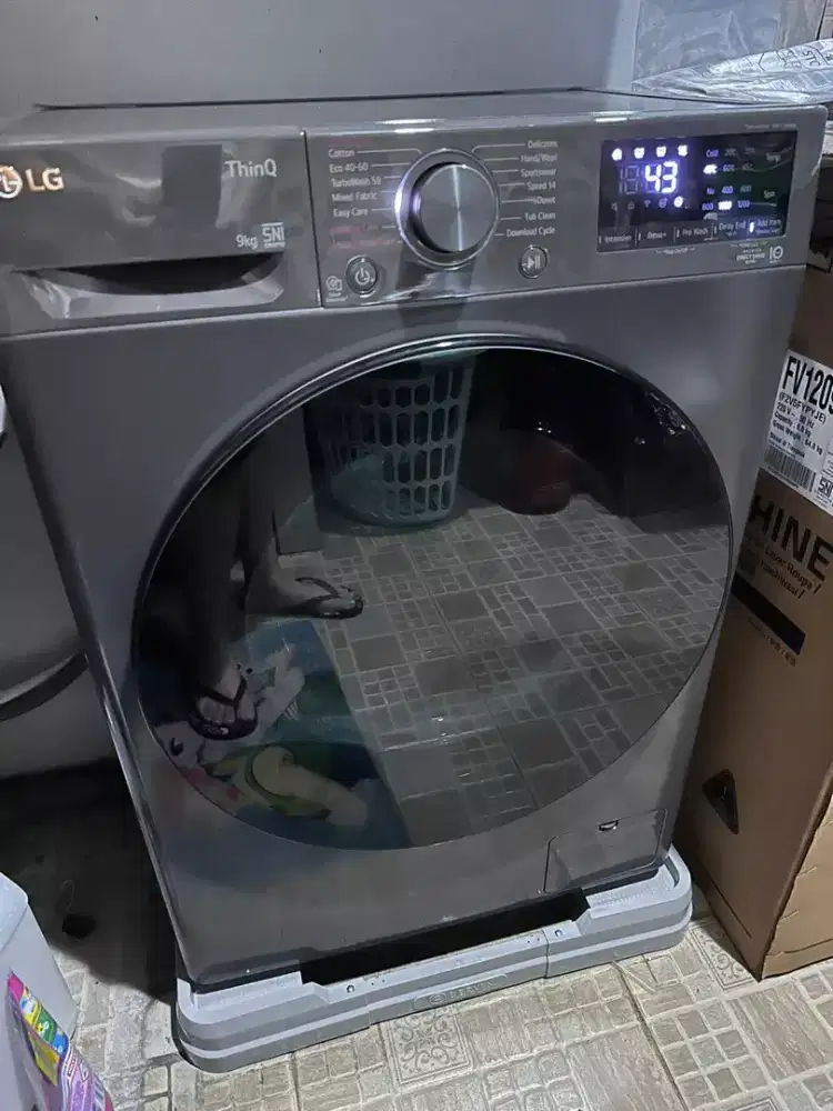Mesin cuci LG front loading 9kg