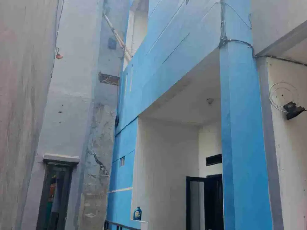 Rumah 2 lantai akses motor di jagakarsa