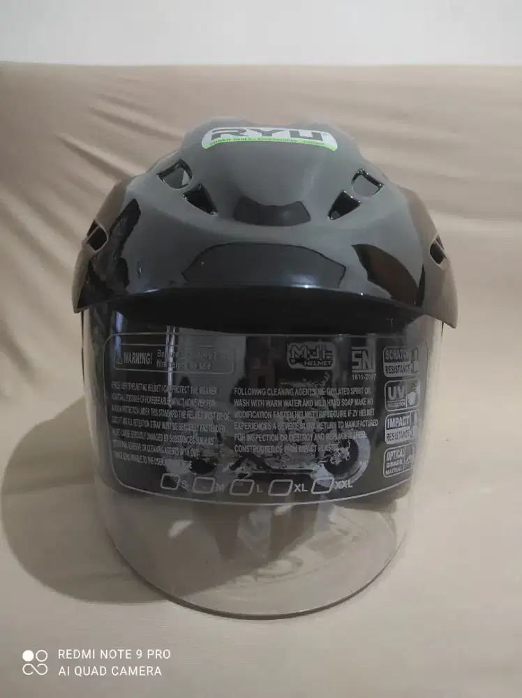 Helm baru SNI hitam visor bening size L