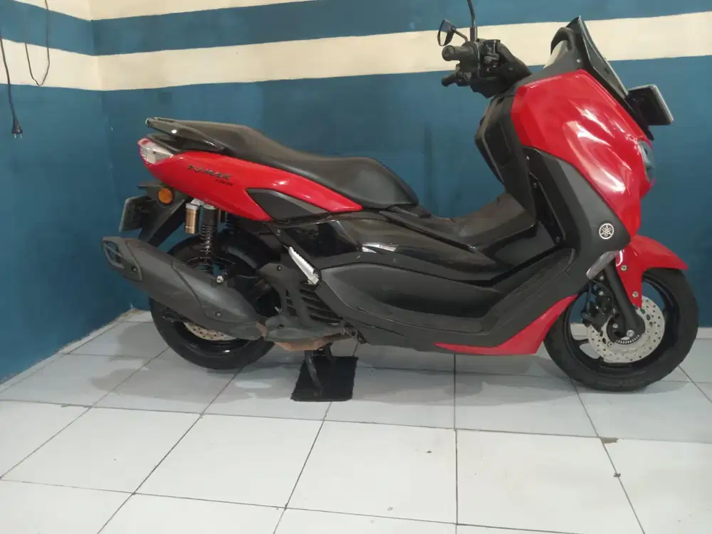 Di jual yamaha nmax new kayles 2023 surat lengkap