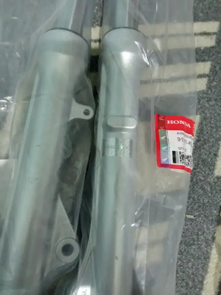 As + tabung shock komplit beat Scoopy Vario