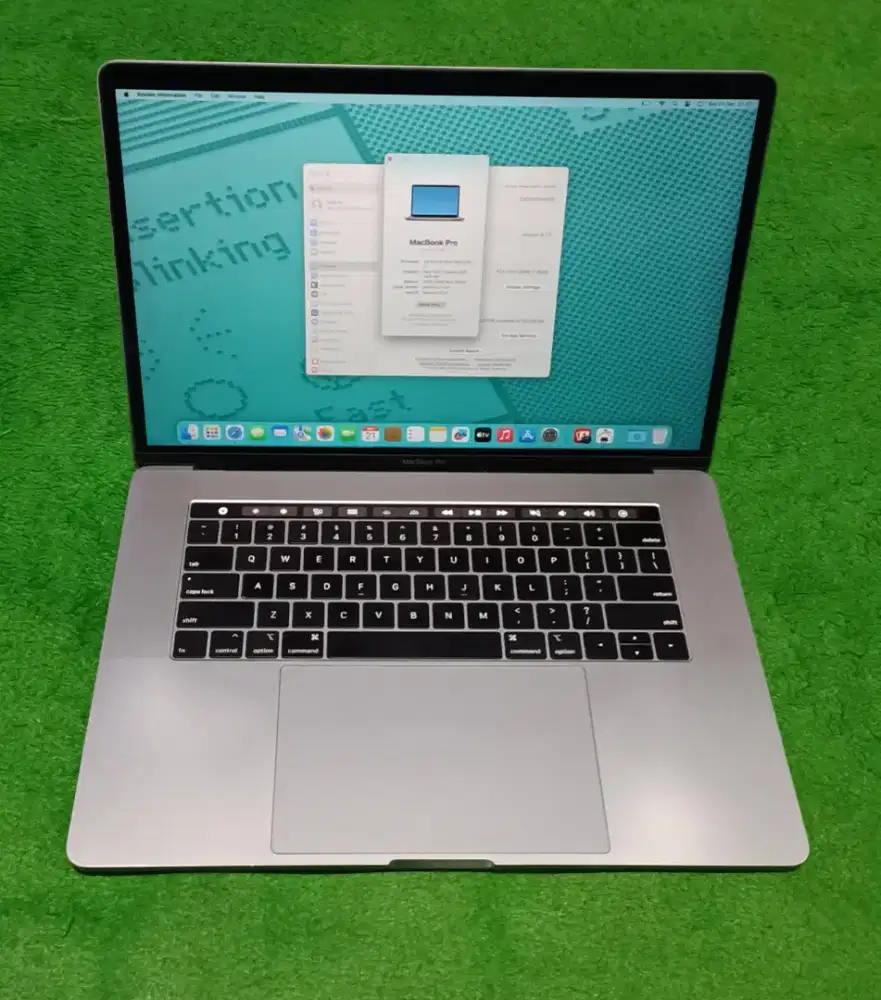 Macbook Pro 2018 15inch i7 16/256 Grey Touchbar Dual VGA Mulus Murah