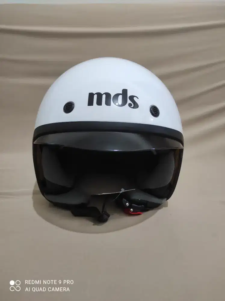 Helm mds baru retro warna putih