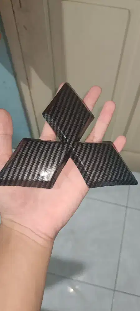 Emblem logo Mitshubishi Pajero sport 2016-2023