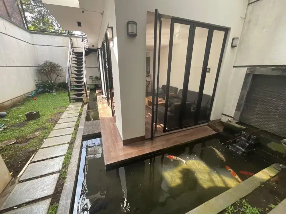 BU CEPAT! Rumah Setrasari Sutami Pasteur Dekat Griya, Maranatha