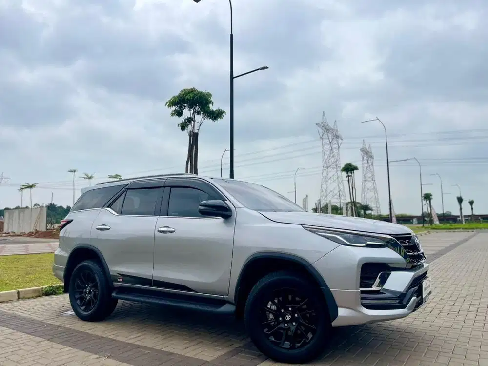 Fortuner GR Disel Matic 2024 KM 9RB