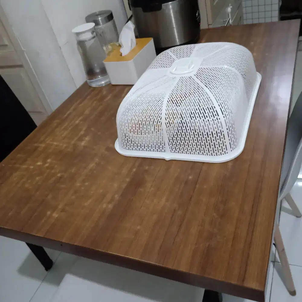 Meja makan 350rb