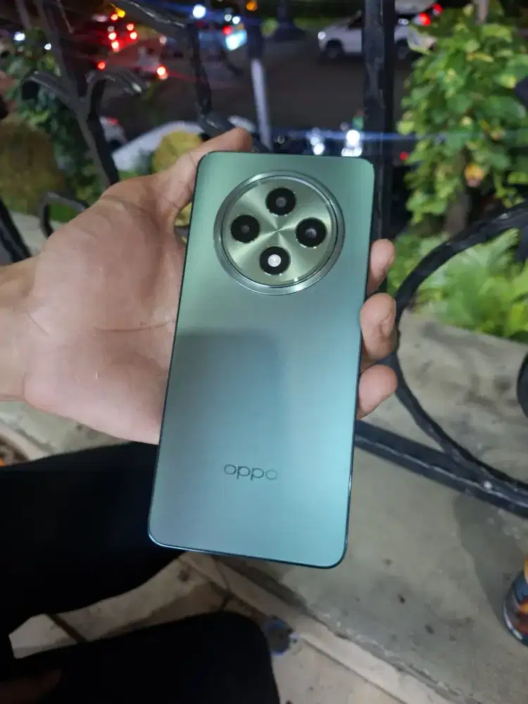 Oppo Reno 12f 5g 12+12/256 hp casan